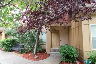 1008 N Shepard Crk Pkwy, Farmington, UT 84025 - Photo 2