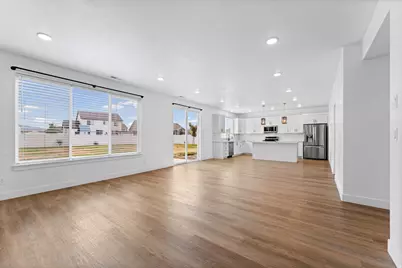 1312 E 425 S, Hyrum, UT 84319 - Photo 14