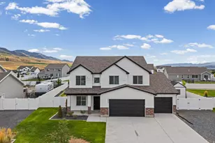 1312 E 425 S, Hyrum, UT 84319 - Photo 2