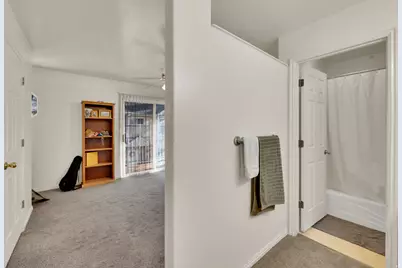 223 W 2230 N #14, Provo, UT 84604 - Photo 12