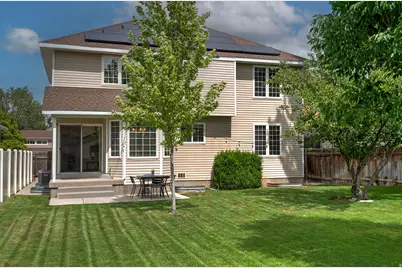 236 E Ashbrook Cir, Midvale, UT 84047 - Photo 4
