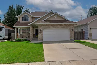 236 E Ashbrook Cir, Midvale, UT 84047 - Photo 2