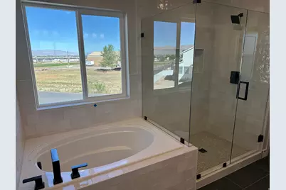 811 E 350 N #2, Salem, UT 84653 - Photo 18