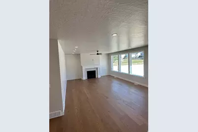 811 E 350 N #2, Salem, UT 84653 - Photo 10