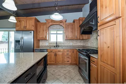4963 S 2275 W, Roy, UT 84067 - Photo 8