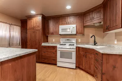 10162 S Solstice View Dr W, Copperton, UT 84006 - Photo 26