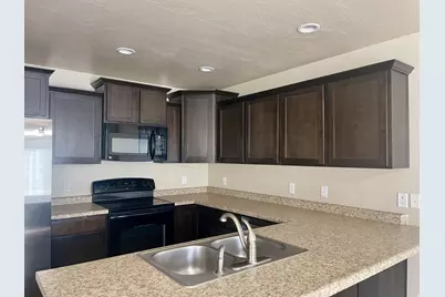 2581 W Cottonwood Dr, Lehi, UT 84048 - Photo 8