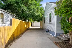 2274 E 900 S, Salt Lake City, UT 84108 - Photo 24
