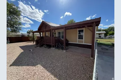 300 E 600 S, Roosevelt, UT 84066 - Photo 2