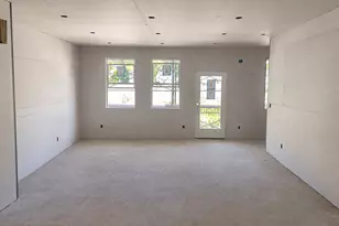 980 N Hay Ln W, Farmington, UT 84025 - Photo 2
