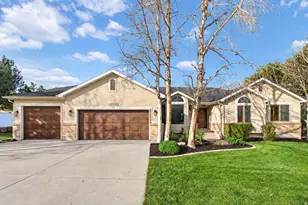 13702 S Hackamore Dr E, Draper, UT 84020 - Photo 2