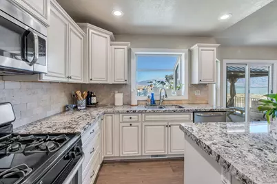 322 W Lariat Blvd, Saratoga Springs, UT 84045 - Photo 12
