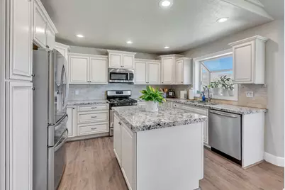 322 W Lariat Blvd, Saratoga Springs, UT 84045 - Photo 10