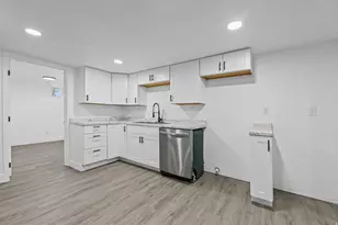 933 W 2300 N, Clinton, UT 84015 - Photo 28