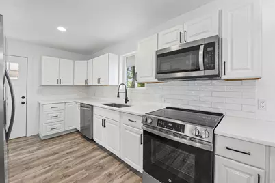 933 W 2300 N, Clinton, UT 84015 - Photo 8