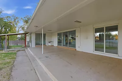 933 W 2300 N, Clinton, UT 84015 - Photo 32