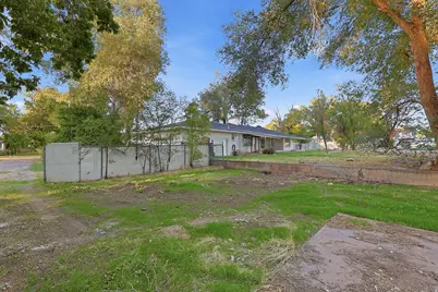 933 W 2300 N, Clinton, UT 84015 - Photo 28