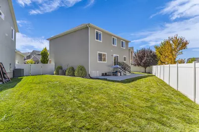 2066 W 2280 S, Woods Cross, UT 84087 - Photo 6