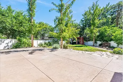 9066 S Newcastle Cir, Sandy, UT 84093 - Photo 36
