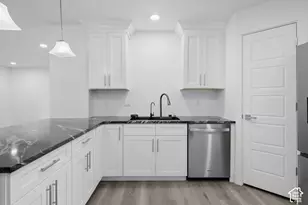 2936 E La Joya Dr S, Holladay, UT 84124 - Photo 12