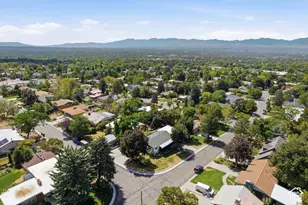 2936 E La Joya Dr S, Holladay, UT 84124 - Photo 46
