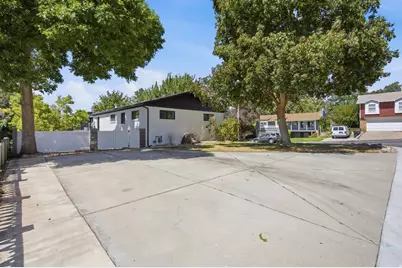 2936 E La Joya Dr S, Holladay, UT 84124 - Photo 46