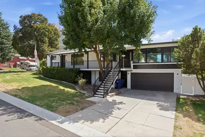 2936 E La Joya Dr S, Holladay, UT 84124 - Photo 2