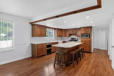 110 W 1960 N, Orem, UT 84057 - Photo 12