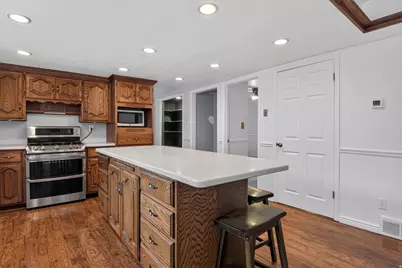 110 W 1960 N, Orem, UT 84057 - Photo 14
