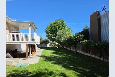 6123 S Rodeo Ln, Murray, UT 84121 - Photo 4