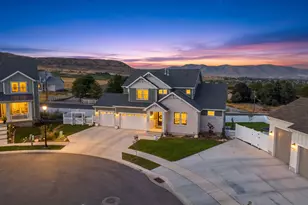686 W Eaglecrest Cir, Elk Ridge, UT 84651 - Photo 2