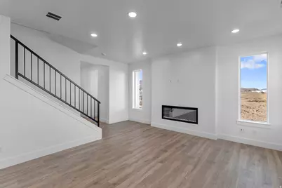 1520 N 2250 W, Farr West, UT 84404 - Photo 2
