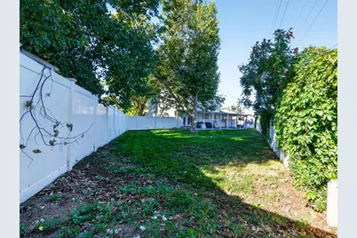 8209 S Valencia Pl, Sandy, UT 84093 - Photo 30