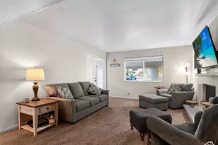 8209 S Valencia Pl, Sandy, UT 84093 - Photo 6
