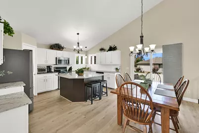 2578 W 1890 N, Clinton, UT 84015 - Photo 8