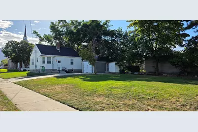 199 N Pinehurst Ave, Tooele, UT 84074 - Photo 4