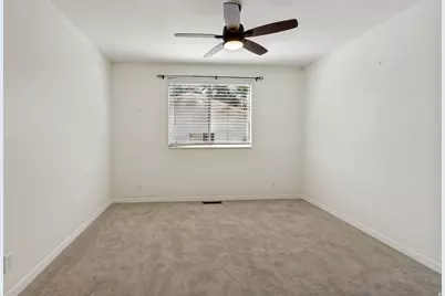 8138 S Angel St, Sandy, UT 84070 - Photo 16