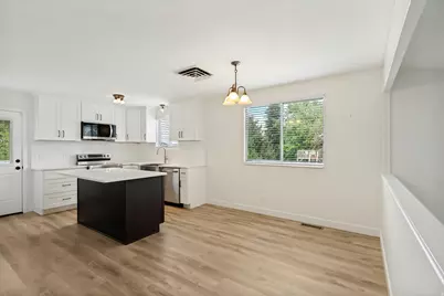 8138 S Angel St, Sandy, UT 84070 - Photo 10