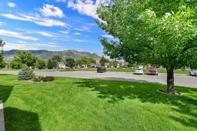 7477 S Sandalwood Dr, South Weber, UT 84405 - Photo 8