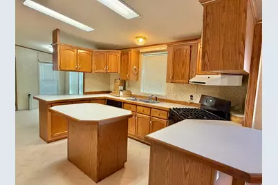 289 N 300 W, Huntington, UT 84528 - Photo 10