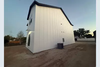 340 W Orange Ave N, Castle Dale, UT 84513 - Photo 4