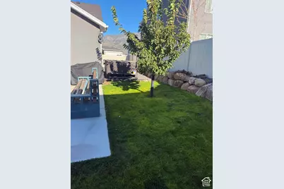 388 S Redrock Dr, Santaquin, UT 84655 - Photo 8