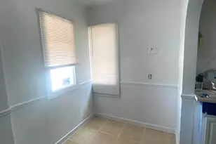 221 E 32nd St S, Ogden, UT 84401 - Photo 8