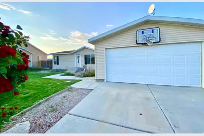 174 W 2100 S, Vernal, UT 84078 - Photo 2