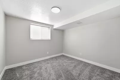 1220 E Violet Dr, Sandy, UT 84094 - Photo 14