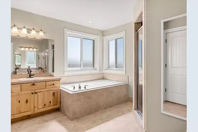 2103 N 5 E, Layton, UT 84041 - Photo 16