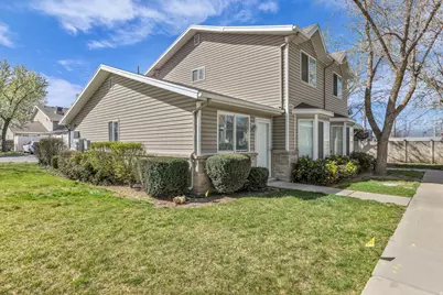6076 S Liberty Oaks Cv #1, Murray, UT 84107 - Photo 2