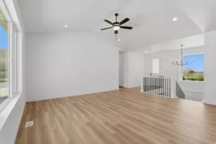 2403 E Sunflower Dr, Eagle Mountain, UT 84005 - Photo 10