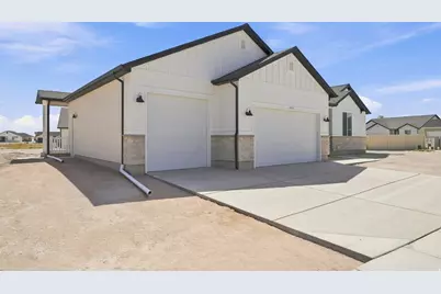 2266 E Morning Glory Way #437, Eagle Mountain, UT 84005 - Photo 2