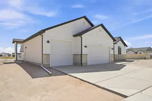 2266 E Morning Glory Way, Eagle Mountain, UT 84005 - Photo 2